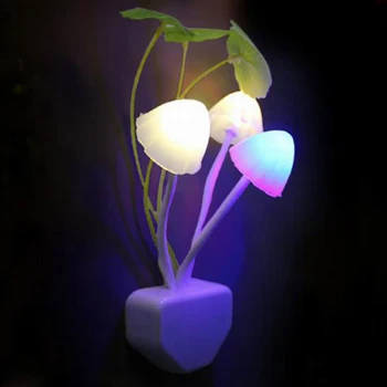 Nieuwigheid Creatieve AC110V-220V nacht het licht van de EU/US Plug Light Sensor 3 LED Kleurrijke Mushroom Lamp Kleur van Led Nacht Verlichting